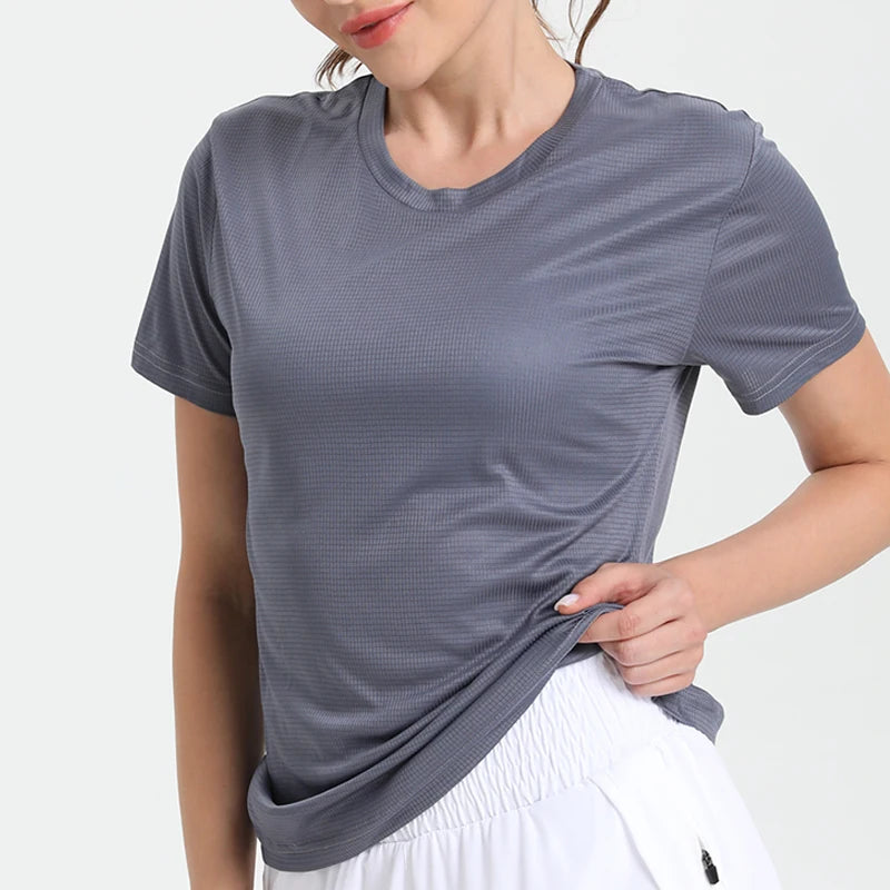 Elevate Your Workout with Our Women's Ultralight Quick Dry Sport T-Shirt - Breathable and Lightweight Compression for Running and Gym Sessions