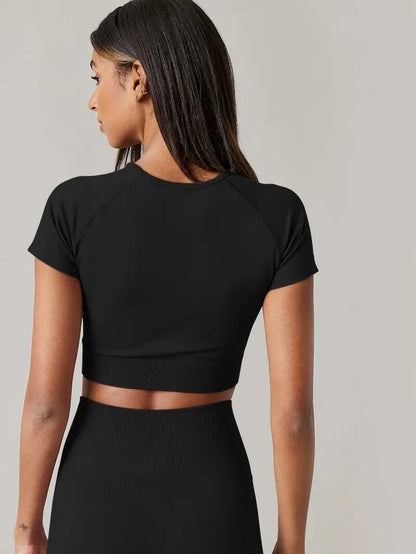 Elevate Your Workout with Our Women’s Seamless Yoga Top – Short Sleeve, Quick Dry Fitness Shirt for Ultimate Comfort and Style