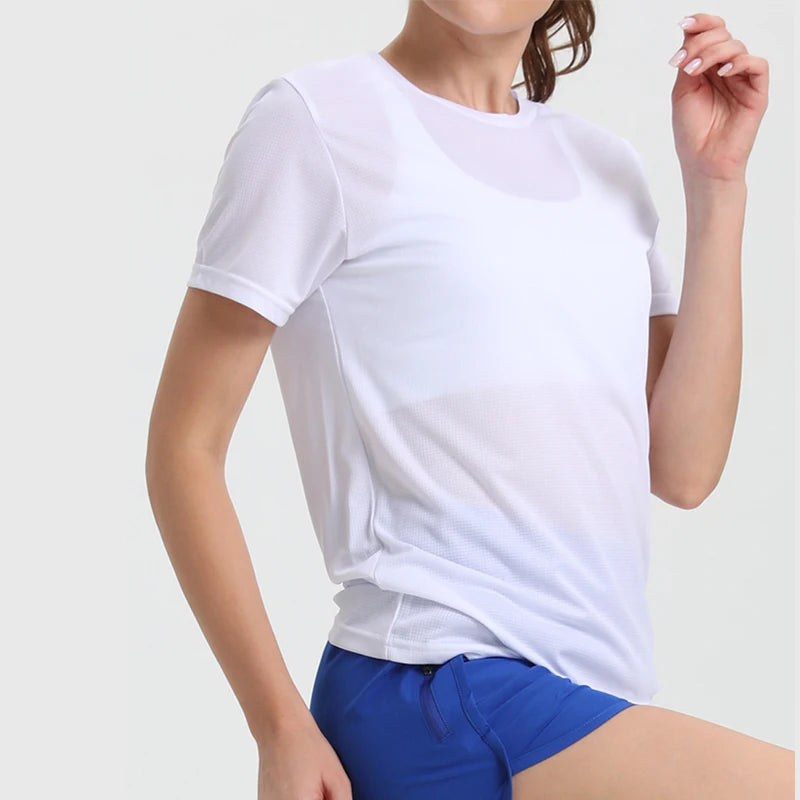Elevate Your Workout with Our Women's Ultralight Quick Dry Sport T-Shirt - Breathable and Lightweight Compression for Running and Gym Sessions